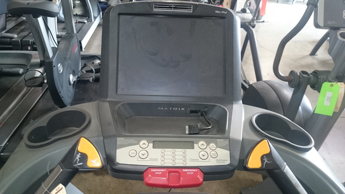 Matrix T7Xe Treadmill (touchscreen) 2
