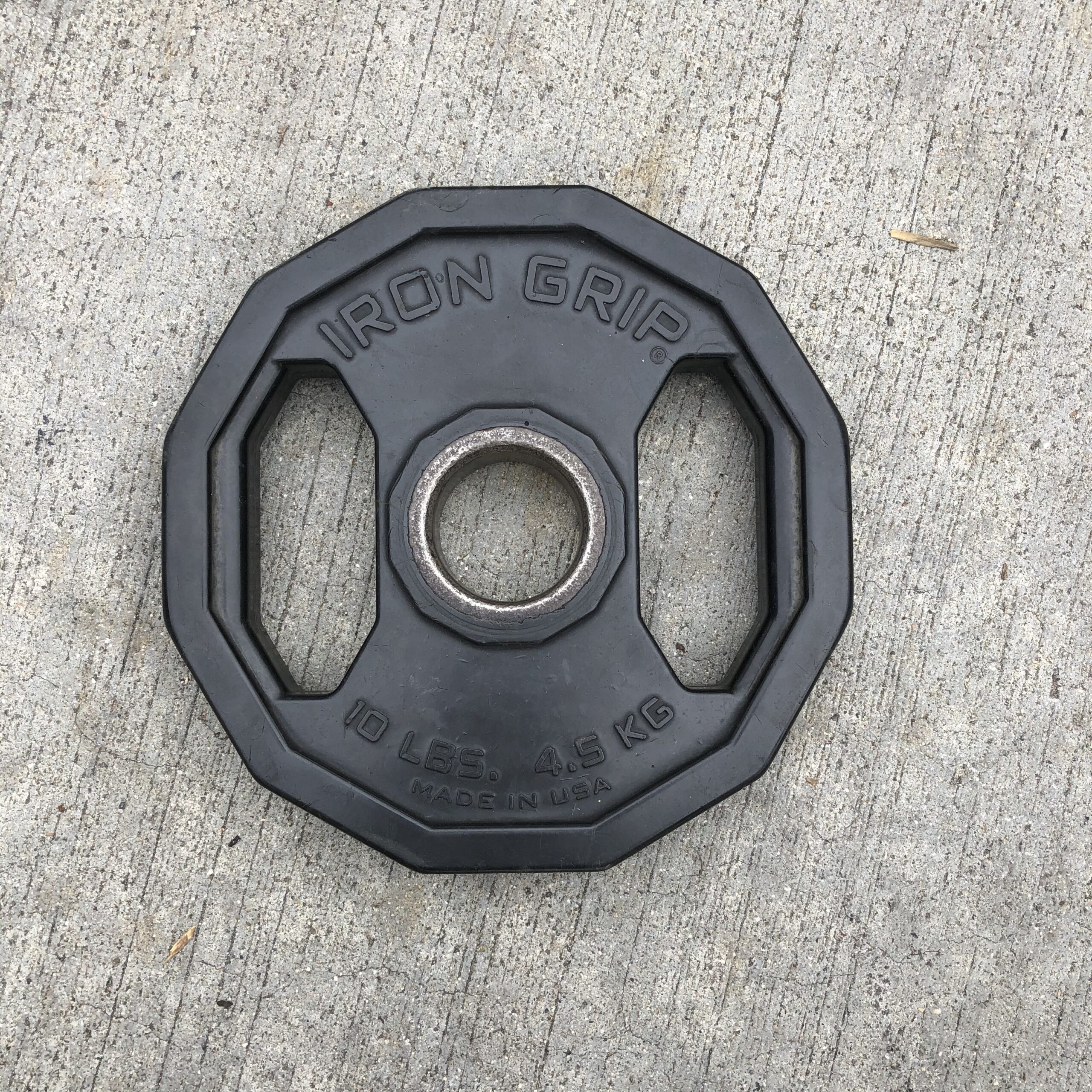https://primofitnessusa.com/wp-content/uploads/2020/06/Iron-Grip-Rubber-Plate-10lbs-scaled.jpg